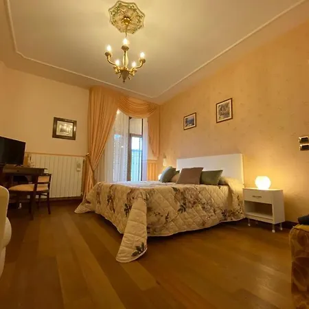 La Casa Di Anna Di Schinco Anna Couette-café Gravina in Puglia